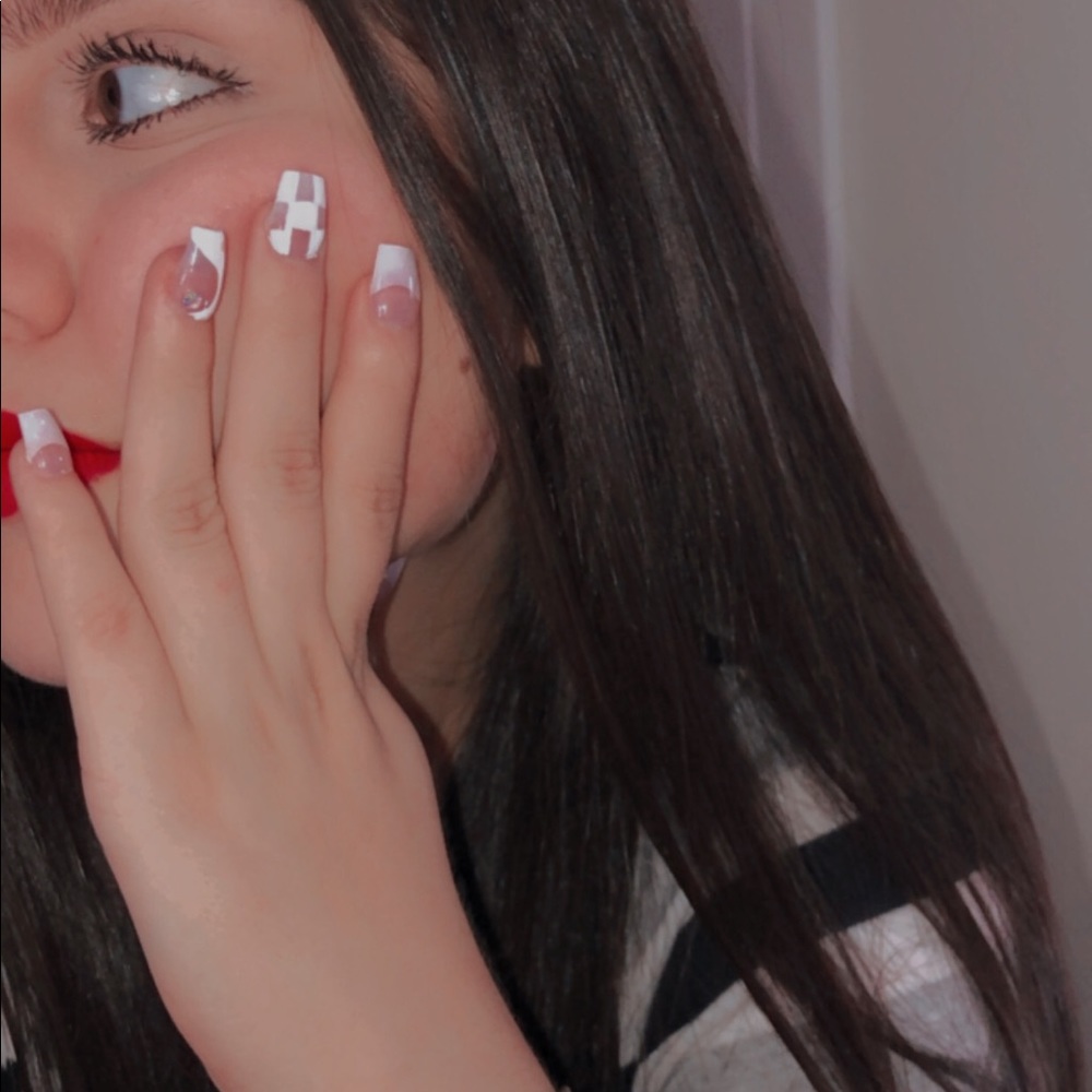 Meet your Posher, Pamela